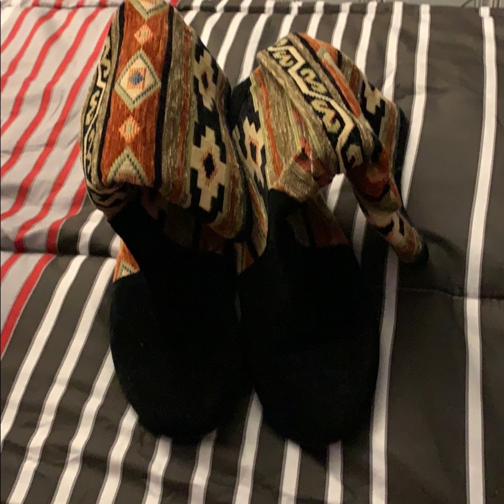 Aztek booties